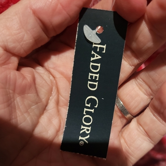 NWT Faded Glory Red Snowflake Christmas Footed Onsie Baby Size 3-6M Warm New - Picture 5 of 6